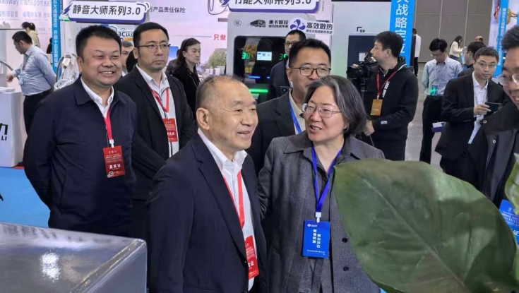 河北高速集团所属各单位携产品亮相丝路智能交通展会